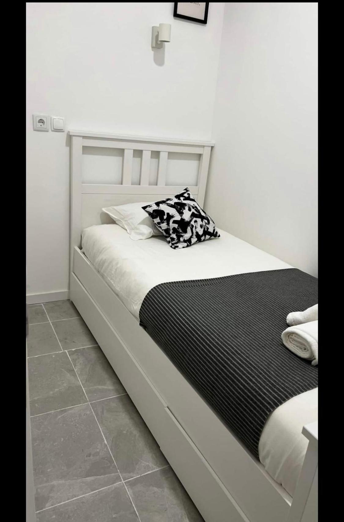 Apartamento Conde Do Redondo Lisbon Exterior photo
